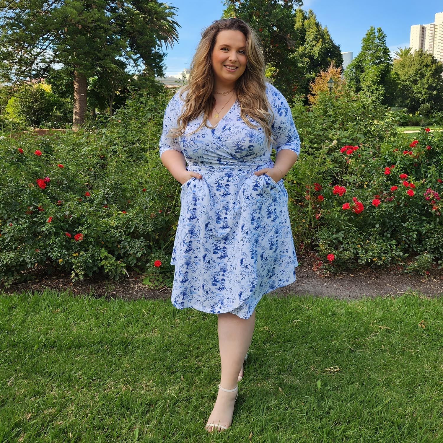 Wrap Dress - Passion au Jardin - L'Amour Bleu 4 Wrap Dress - Passion au Jardin - L'Amour Bleu