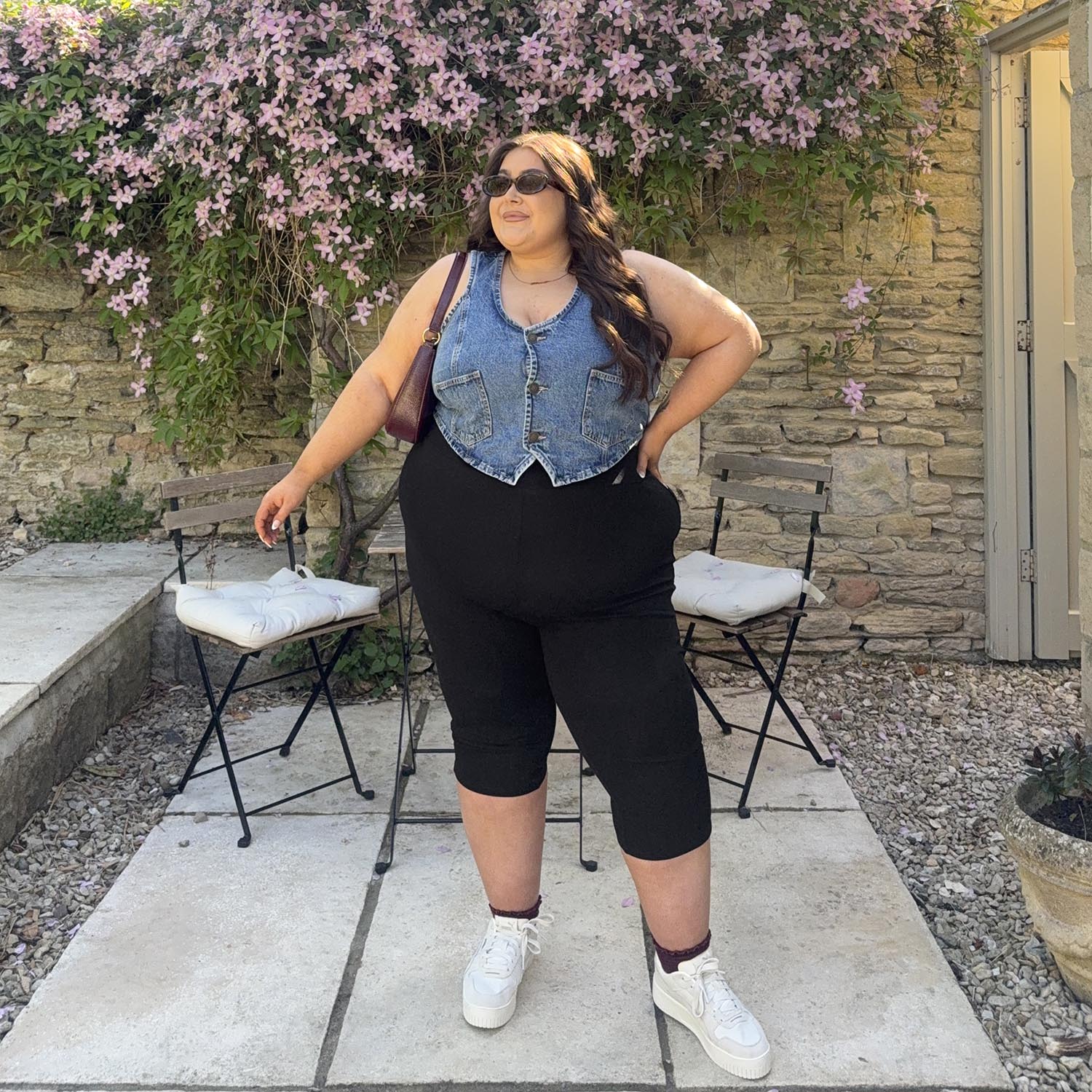Capri Leggings - Black 3 Capri Leggings - Black