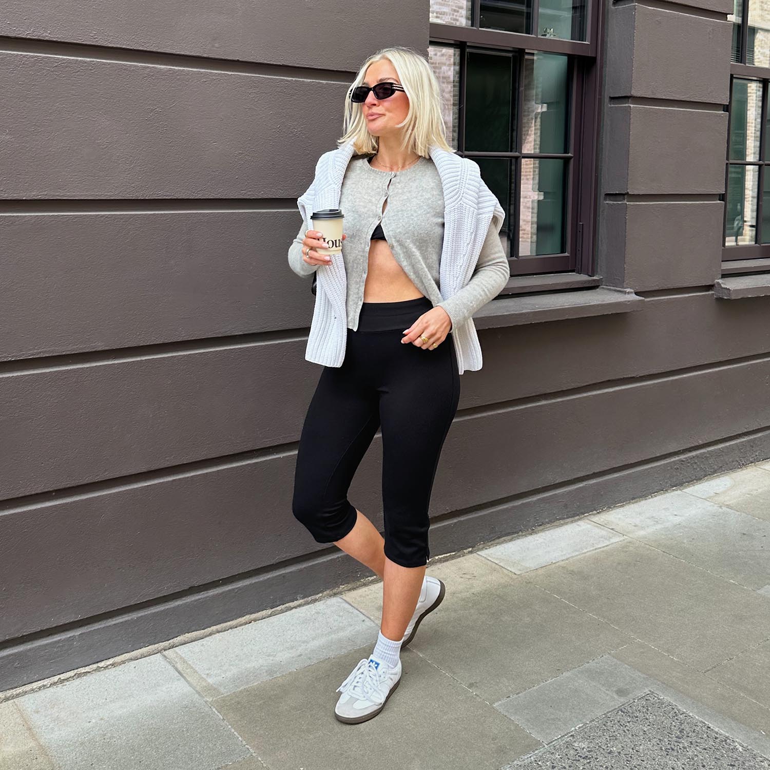 Capri Leggings - Black 4 Capri Leggings - Black