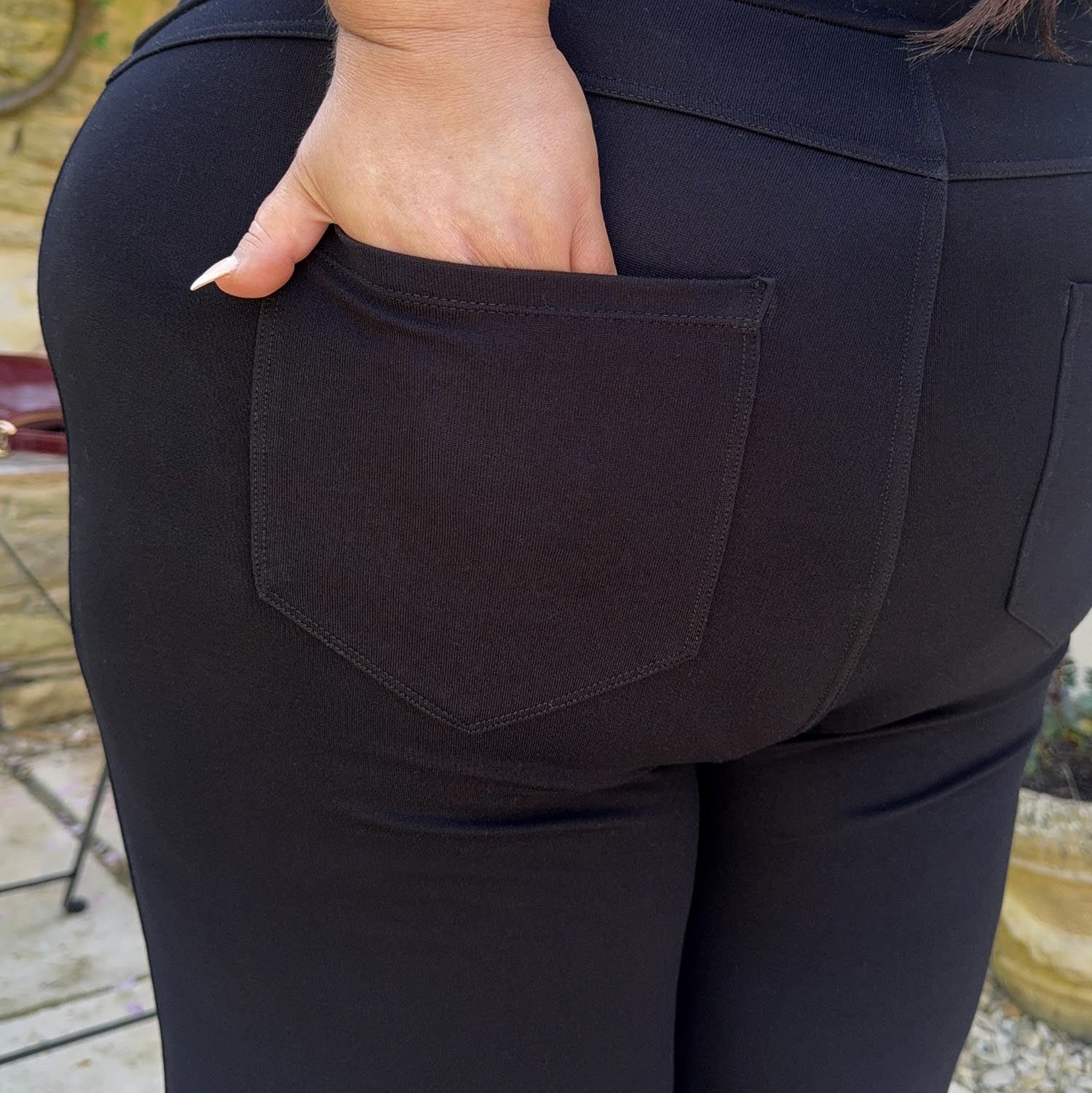 Capri Leggings - Black 6 Capri Leggings - Black